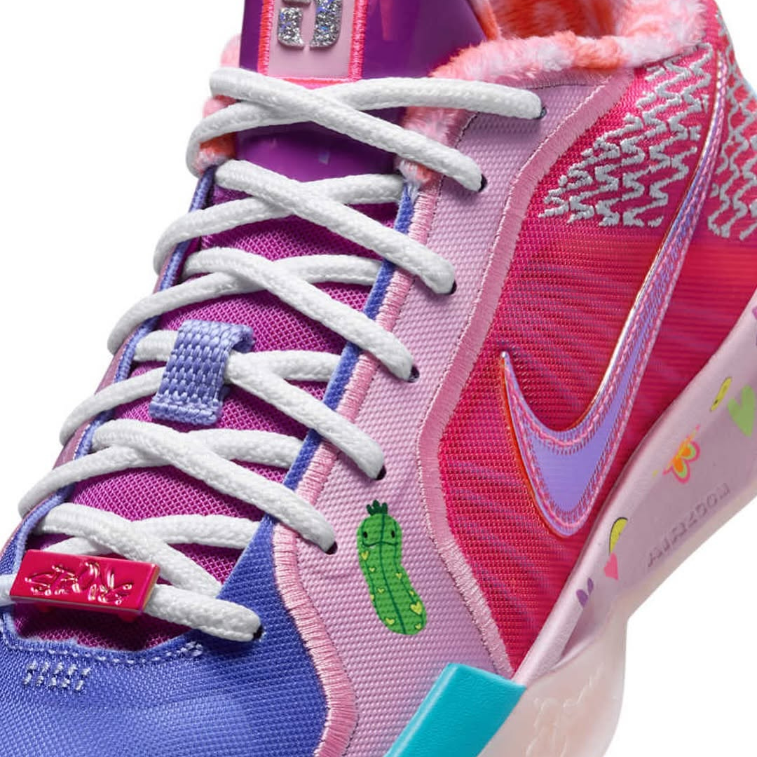 Tênis Nike Sabrina 2 - Doernbecher