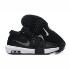 Tênis Nike Lebron Witness VIII - Preto - Branco