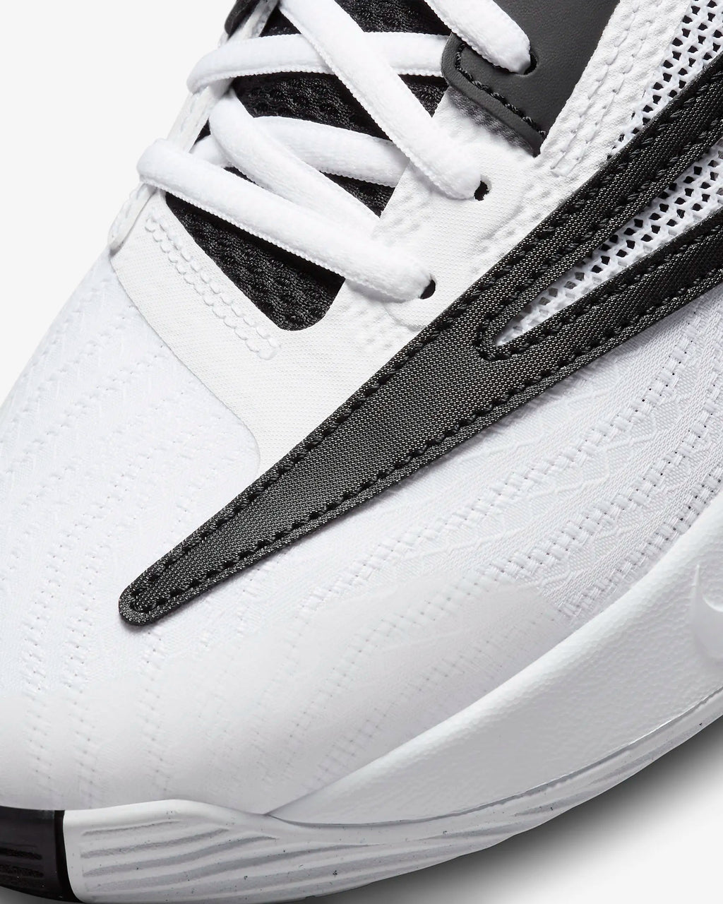 Tênis Nike Giannis Immortality 3 - Preto - Branco