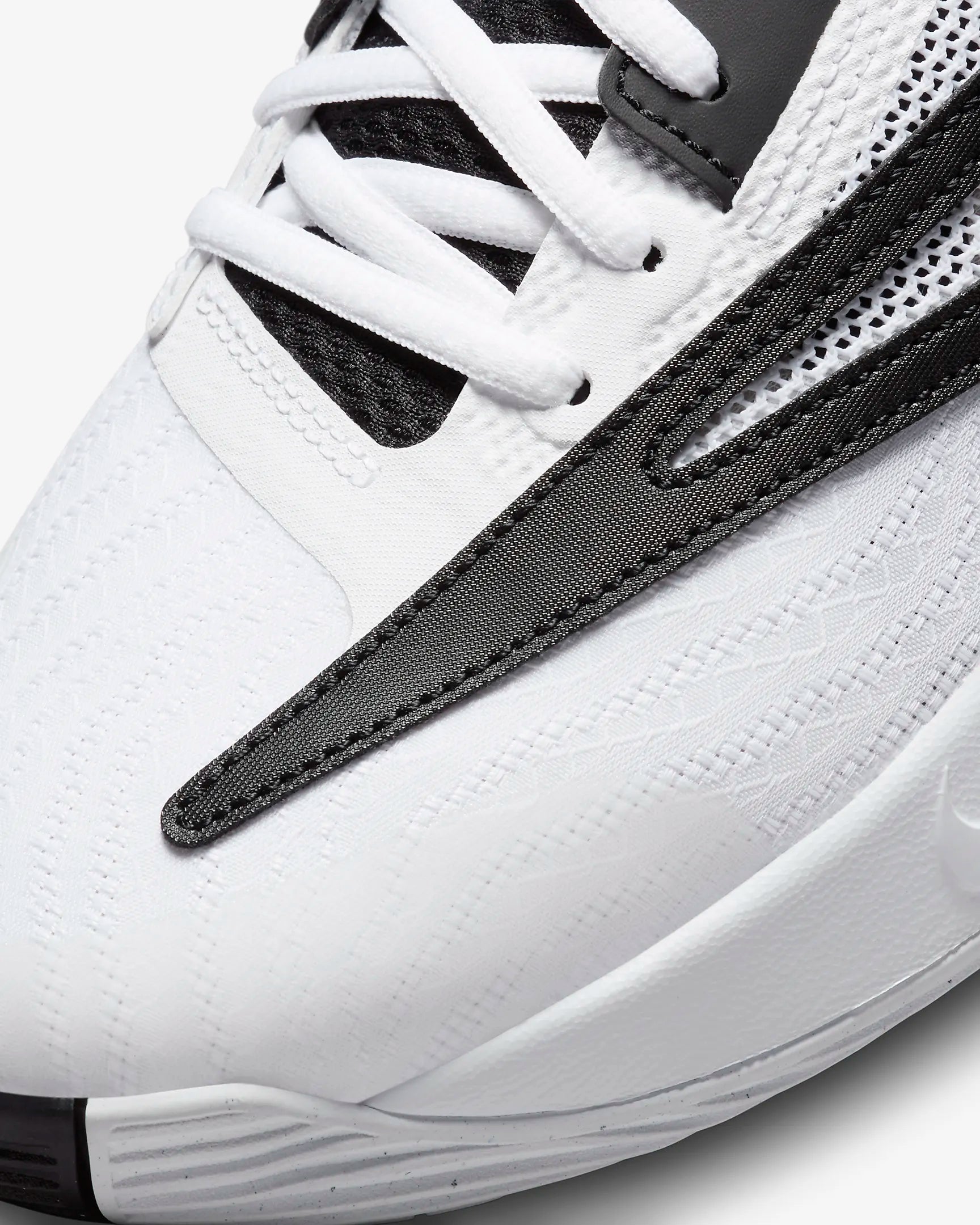 Tênis Nike Giannis Immortality 3 - Preto - Branco