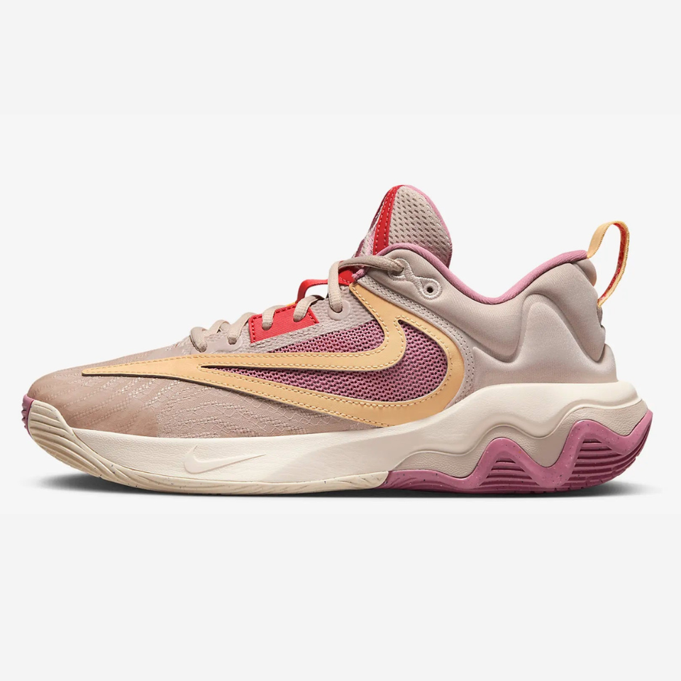 Tênis Nike Giannis Immortality 3 - Bege - Roxo