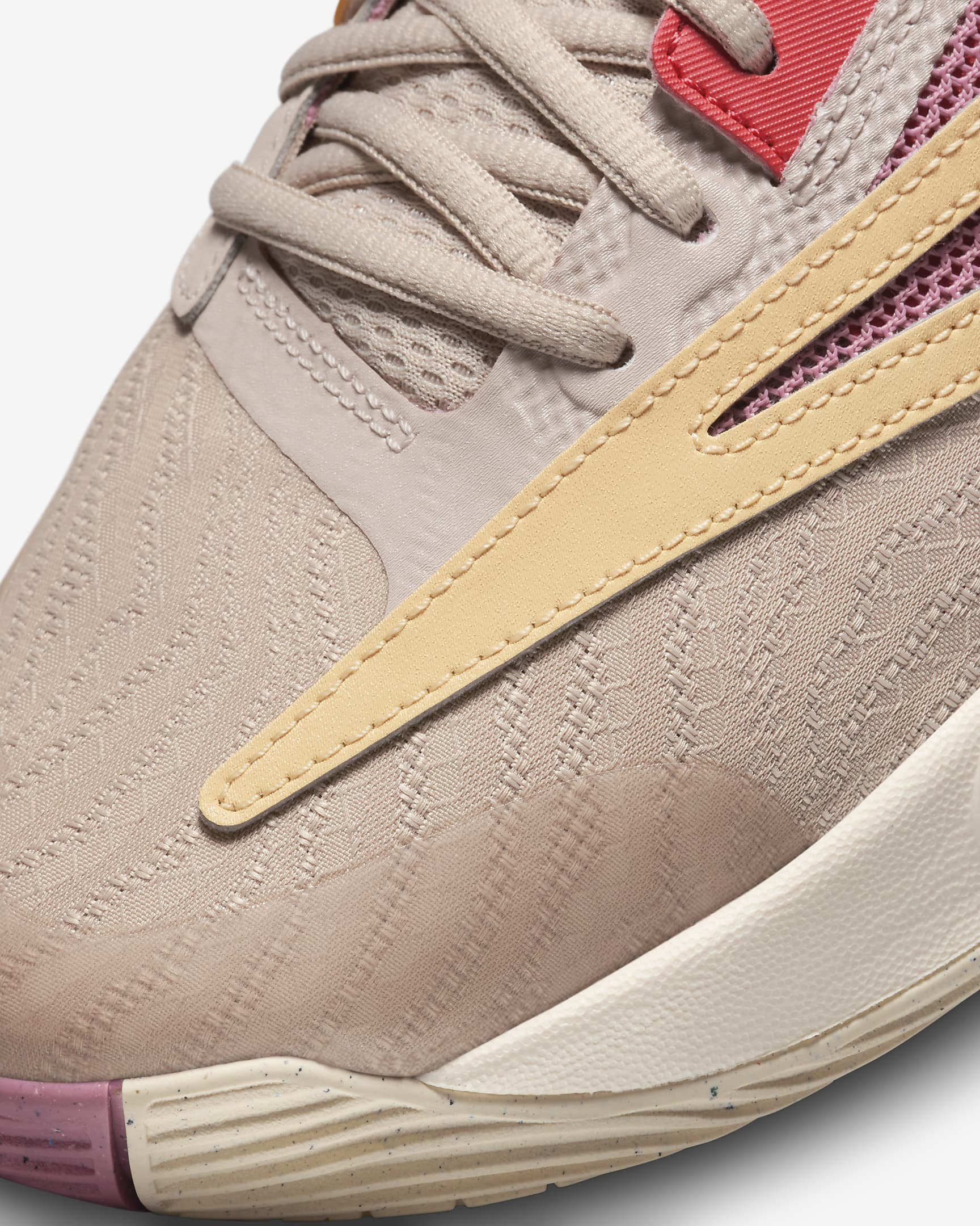 Tênis Nike Giannis Immortality 3 - Bege - Roxo
