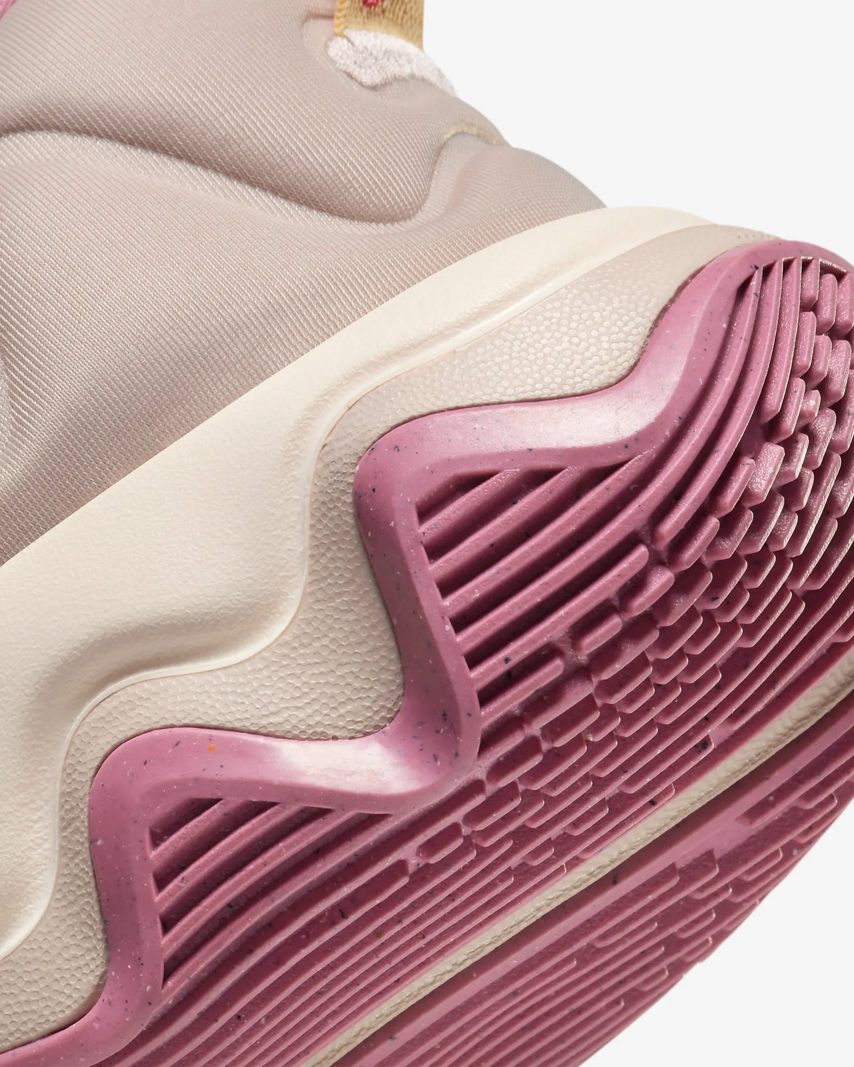 Tênis Nike Giannis Immortality 3 - Bege - Roxo