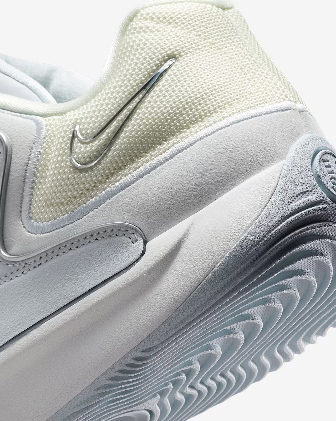 Tenis Nike KD18 - Branco