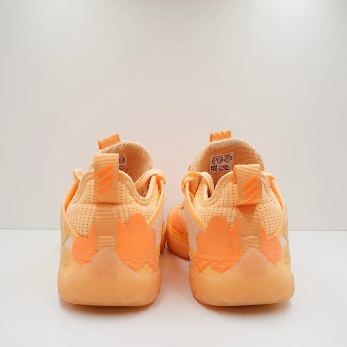Tênis Adidas Harden vol.5 Futurenatural "Acid Orange"