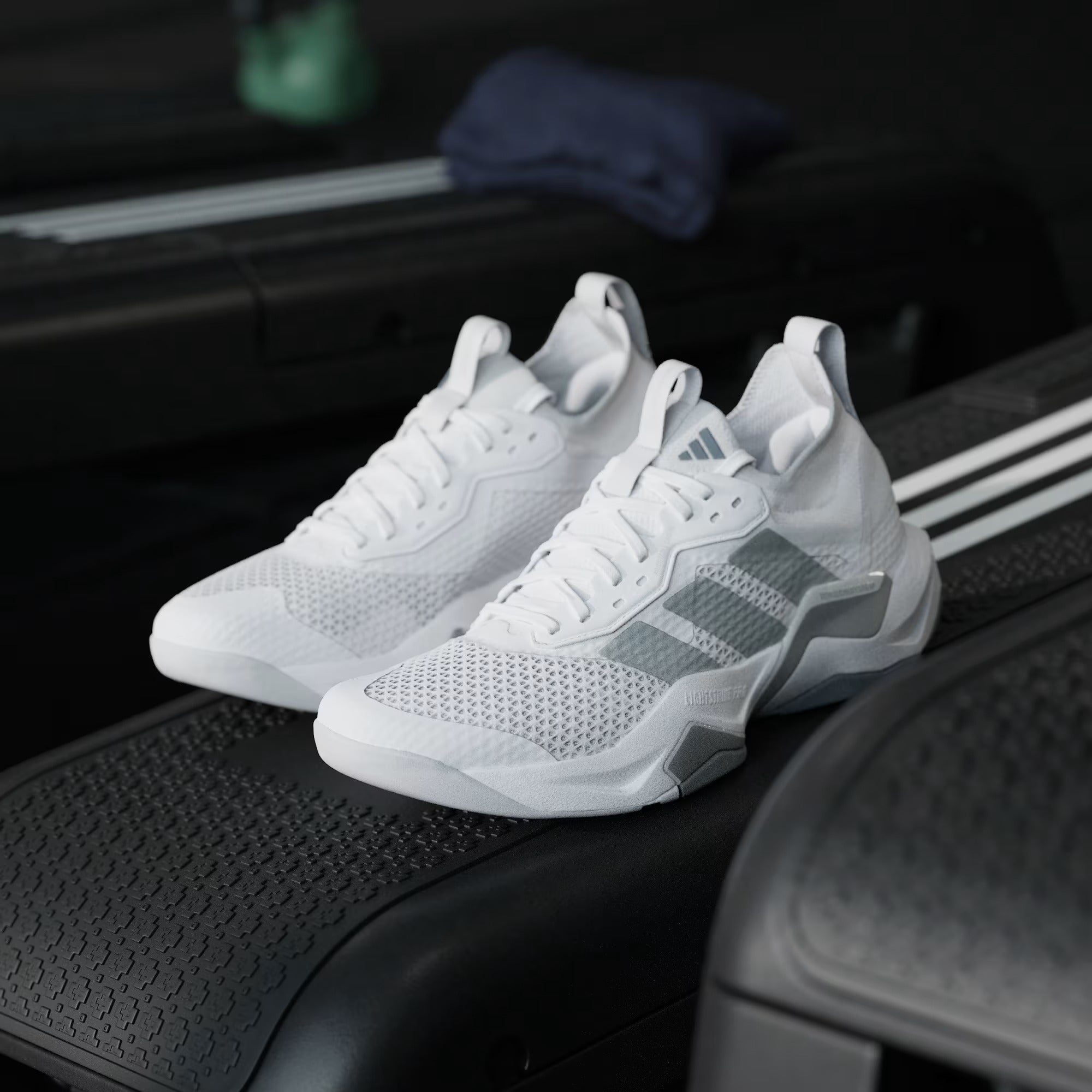 Tênis Adidas Rapidmove ADV 2 - Branco - Cinza